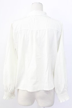 画像2: axes femme / 開襟お茶会刺繍ブラウス  キナリ T-25-12-11-011-AX-BL-SA-ZT