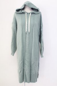 axes femme / 袖刺繍パーカーニットワンピース M グリーン T-25-12-11-018-AX-OP-SA-ZT