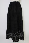 KANEKO ISAO / 生地違い段スカート  ブラック T-25-12-17-043-EL-SK-SA-ZT