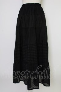 KANEKO ISAO / 生地違い段スカート  ブラック T-25-12-17-043-EL-SK-SA-ZT