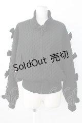 KANEKO ISAO / キルティング袖リボンブルゾン  ブラック T-25-12-17-046-EL-CO-SA-ZT