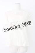 axes femme / 肩レースプリントTシャツ  アイボリー T-25-12-17-006-AX-TO-SA-ZT526