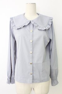 axes femme POETIQUE / ハート釦丸襟ブラウス  グレー T-25-12-17-012-AX-BL-SA-ZT