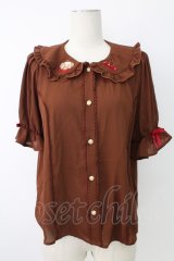 axes femme kawaii / クマパフェ刺繍ブラウス  ブラウン T-25-12-17-017-AX-BL-SA-ZT