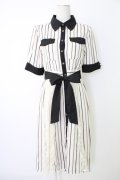 axes femme / マルチストライプ柄シャツワンピース  白Ｘ黒 T-25-12-17-025-AX-OP-SA-ZT