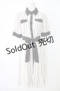 axes femme / マルチストライプ柄シャツワンピース  白Ｘ黒 T-25-12-17-025-AX-OP-SA-ZT526