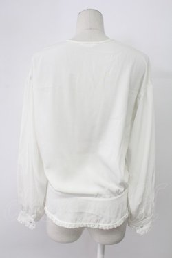 画像2: INGEBORG / ピンタックオーバーブラウス  ホワイト T-25-12-17-003-LO-BL-SA-ZT