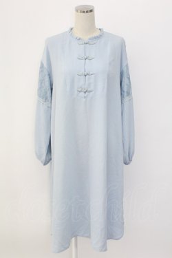 画像1: axes femme / 袖刺繍チャイナ釦シャツワンピース M サックス T-25-12-18-022-AX-OP-SA-ZT