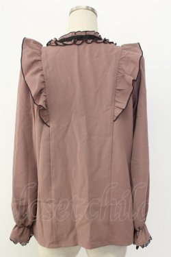 画像2: Rojita / デコルテ開きラッフルボリュームブラウス  ピンクＸ黒 T-25-12-18-011-LO-BL-SA-ZT