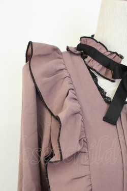 画像3: Rojita / デコルテ開きラッフルボリュームブラウス  ピンクＸ黒 T-25-12-18-011-LO-BL-SA-ZT