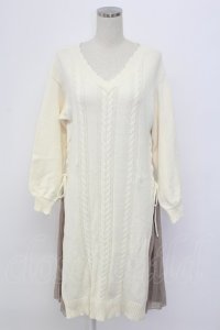 axes femme / サイドプリーツニットワンピース M ホワイト T-25-12-18-015-AX-OP-SA-ZT