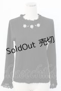 axes femme / キラキラお花ビジューリブプルオーバー  ブラック T-25-12-18-003-AX-TO-SA-ZT