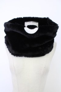 KRY CLOTHING / ファースヌード  黒Ｘ白 T-25-12-19-045-EL-ZA-SA-ZT