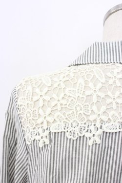 画像3: axes femme / 肩レース使いシャツ  黒Ｘ白 T-25-12-22-040-AX-BL-SA-ZT