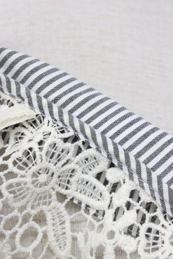 画像5: axes femme / 肩レース使いシャツ  黒Ｘ白 T-25-12-22-040-AX-BL-SA-ZT