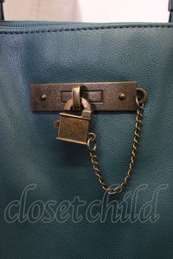 画像4: axes femme / 鍵チェーンローズ型押しバッグ  グリーン T-25-12-22-041-AX-BG-SA-ZT