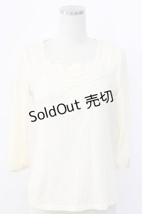 axes femme / 後ろ巻き薔薇レースカットソー  アイボリー T-25-12-22-002-AX-TO-SA-ZT