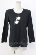 INGEBORG / フラワープリント長袖Tシャツ  ブラック T-25-12-22-016-LO-TS-SA-ZT