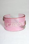 INGEBORG / ロゴ&金属チャーム付きクリアバングル  ピンク T-25-12-28-029-LO-ZA-SA-ZT
