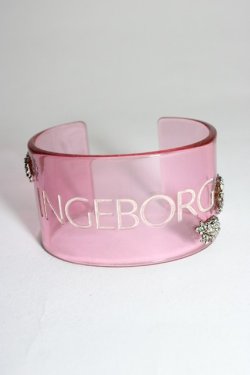 画像1: INGEBORG / ロゴ&金属チャーム付きクリアバングル  ピンク T-25-12-28-029-LO-ZA-SA-ZT