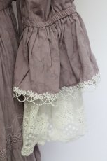 画像3: Avenue Denfer / ハイネックレース薔薇格子刺繍ワンピース S ラベンダーＸ白 T-25-12-31-011-LO-OP-SA-ZT519 (3)