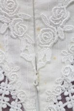 画像4: Avenue Denfer / ハイネックレース薔薇格子刺繍ワンピース S ラベンダーＸ白 T-25-12-31-011-LO-OP-SA-ZT519 (4)