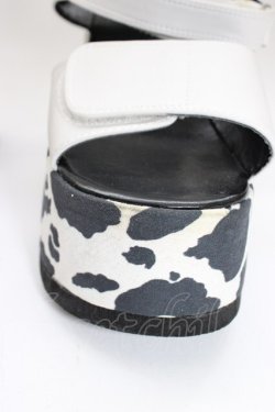 画像12: YOSUKE / 牛柄厚底サンダル LL 黒Ｘ白 T-26-01-04-027-PU-SH-SA-ZT