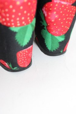 画像5: YOSUKE / いちご柄厚底パンプス M 黒Ｘ赤 T-26-01-04-029-PU-SH-SA-ZT