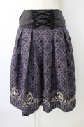axes femme / Disneyダークオーナメント柄スカート  パープル T-26-01-18-026-AX-SK-SA-ZT