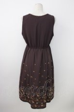 画像2: axes femme / 刺繍入りワンピース  ブラウン T-26-01-18-012-AX-OP-SA-ZT569 (2)