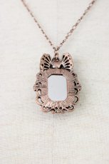 画像3: axes femme / 蝶封入ショートネックレス  ブロンズ T-26-01-21-030-AX-AC-SA-ZT394F006 (3)