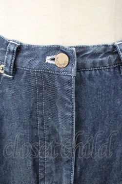 画像4: INGEBORG / 後ろポケットロゴ刺繍デニムスカート  ブルー T-26-01-29-018-LO-SK-SA-ZT