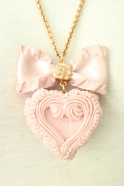 画像2: Q-pot. / スイートドリーミーストロベリーケーキネックレス  ピンク T-26-02-01-035-QP-AC-SA-ZT