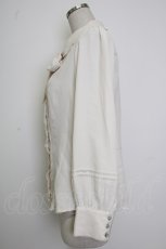 画像4: axes femme / ビジューボタンフリルブラウス M ベージュ T-26-02-02-002-AX-BL-SA-ZT579 (4)