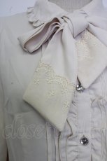 画像6: axes femme / ビジューボタンフリルブラウス M ベージュ T-26-02-02-002-AX-BL-SA-ZT579 (6)