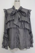 axes femme / ラメシアー楊柳フリルブラウス  グレー T-26-02-04-008-AX-BL-SA-ZT