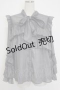 axes femme / ラメシアー楊柳フリルブラウス  グレー T-26-02-04-008-AX-BL-SA-ZT580