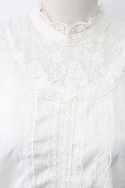 画像3: axes femme NOSTALGIE / ヨークレース切替ブラウス  キナリ T-26-02-08-007-AX-BL-SA-ZT