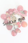 WONDERFUL WORLD / いちごベリーバッグチャーム  赤Ｘゴールド T-26-02-19-025-LO-AC-SA-ZT