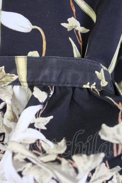 画像4: INGEBORG / 百合ブーケ柄ワンピース  クロ T-26-02-20-026-LO-OP-OW-ZT