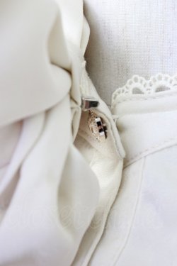 画像4: axes femme kawaii / ヴィンテージサテンブラウス M 生成り T-26-02-20-004-AX-BL-SA-ZT