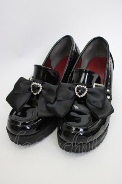 画像1: Amavel / ハートビジュー付きローファーパンプス L ブラック T-26-02-23-022-CA-SH-SA-ZT