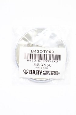 画像2: BABY,THE STARS SHINE BRIGHT / くみゃちゃんのいちごとさくらんぼ缶バッジ  白Ｘ赤 T-26-02-24-045-BA-AC-SA-ZT