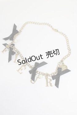 画像1: Maison de FLEUR / ロゴリボンチェーンバッグチャーム  ゴールドＸ黒 T-26-02-28-015-LO-AC-SA-ZT