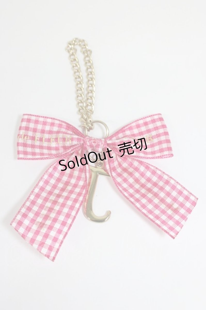 画像2: Maison de FLEUR / イニシャルリボンチャーム   T-26-02-28-019-LO-BG-SA-ZT636-F002 (2)