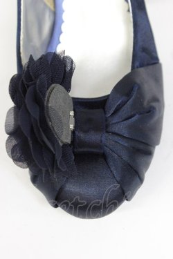 画像6: axes femme / お花コサージュ付パーティーパンプス M ネイビー T-26-03-01-022-AX-SH-SA-ZT
