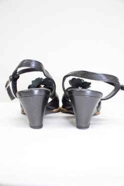 画像2: INGEBORG / フラワークリップ付きギャザーサンダル XL 黒 T-26-03-01-031-LO-SH-SA-ZT