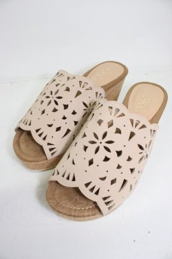 画像1: axes femme / カットワーク使いミュール L ベージュ T-26-03-01-010-AX-SH-SA-ZT