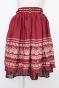 axes femme / メッセージ柄スカート  ボルドーＸアイボリー T-26-03-08-041-AX-SK-SA-ZT