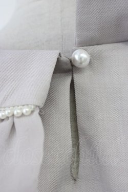 画像5: evelyn / パール襟半袖ブラウス  グレー T-26-03-08-021-LO-BL-SA-ZT